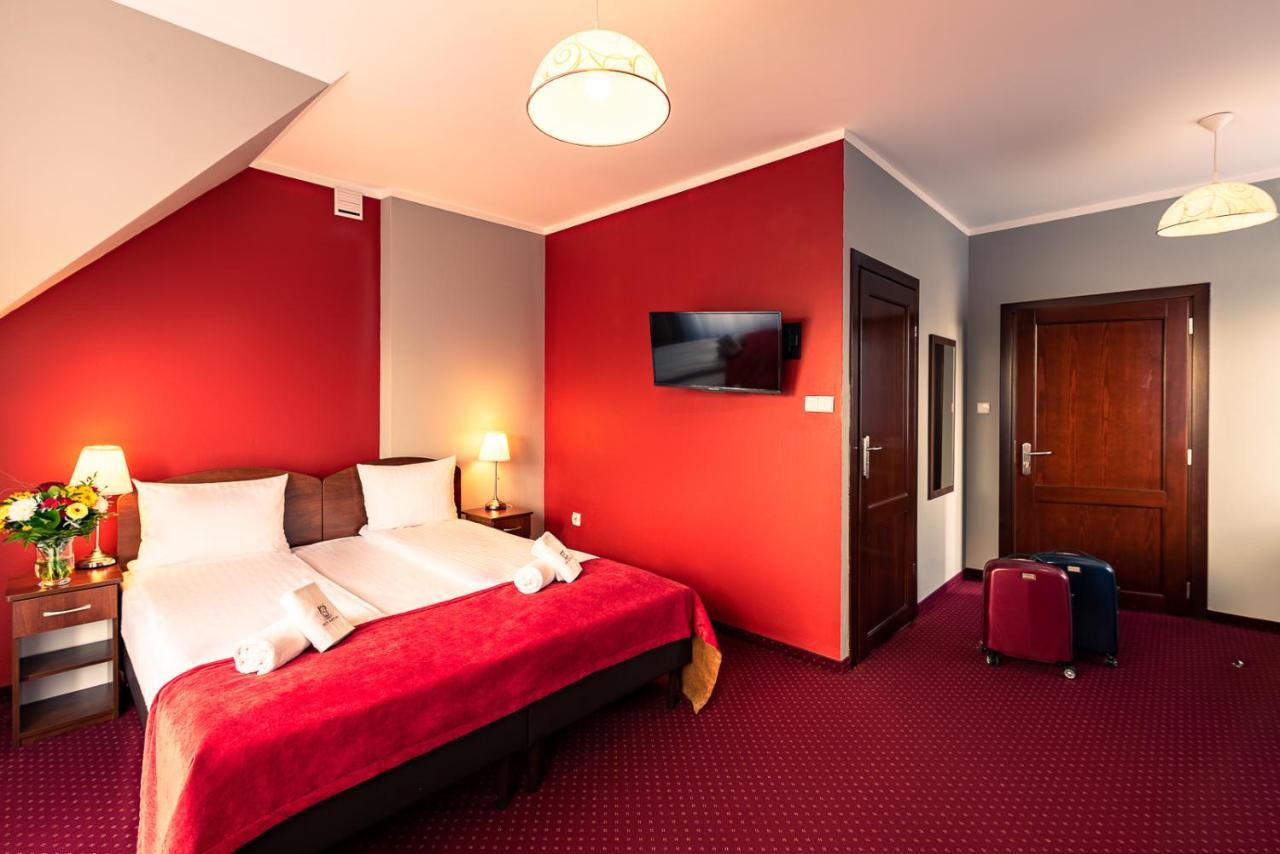 Hotel Kasztelan دوبشيسي المظهر الخارجي الصورة