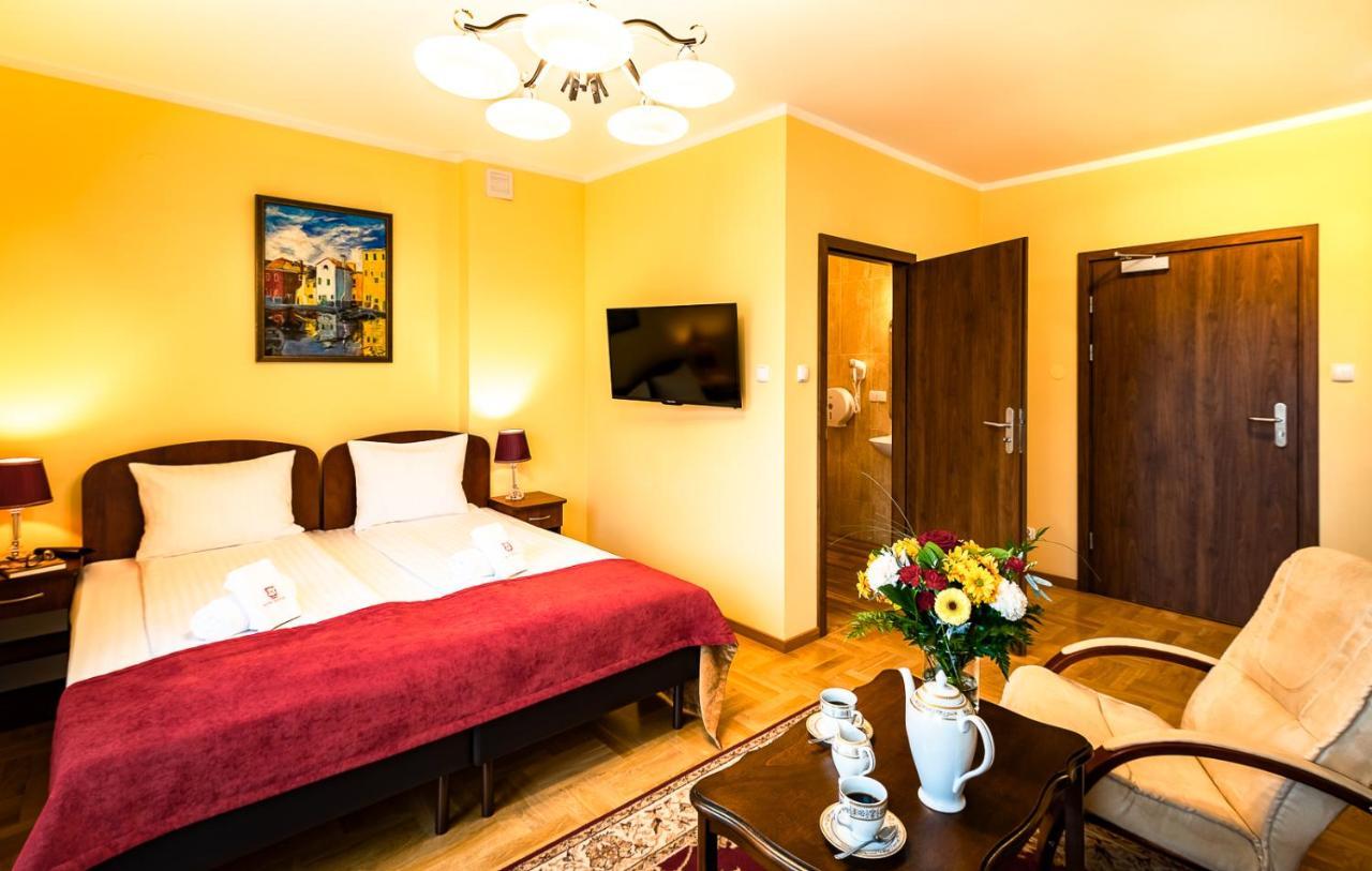 Hotel Kasztelan دوبشيسي المظهر الخارجي الصورة