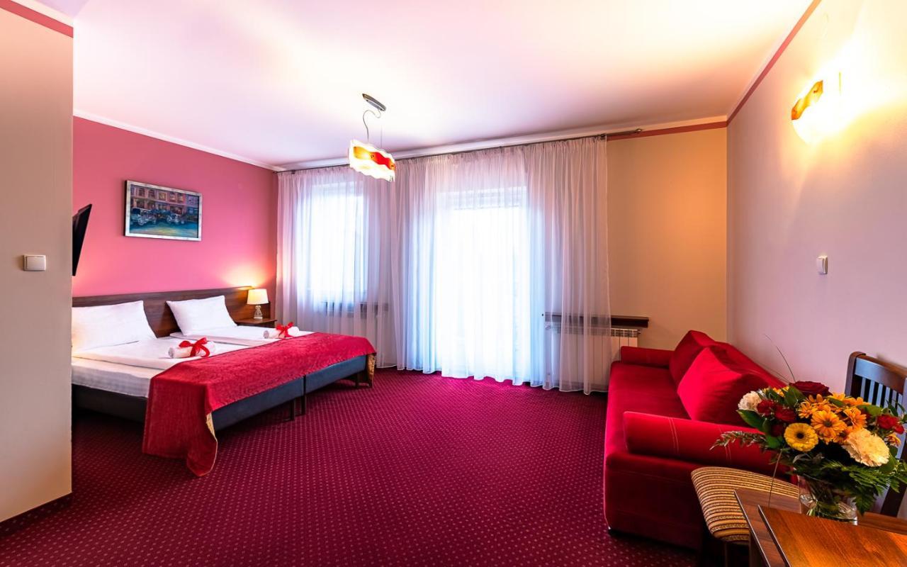 Hotel Kasztelan دوبشيسي المظهر الخارجي الصورة
