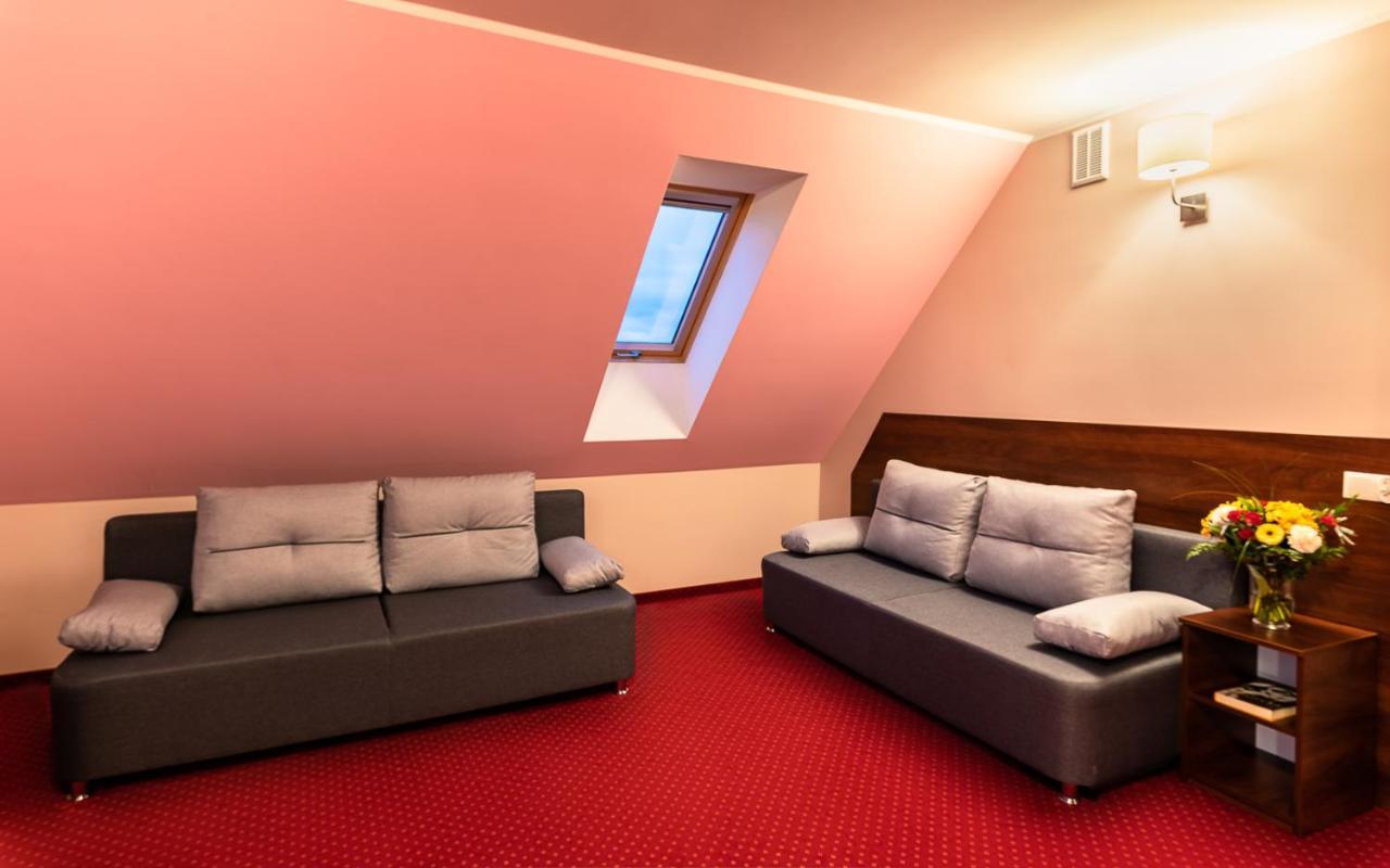 Hotel Kasztelan دوبشيسي المظهر الخارجي الصورة