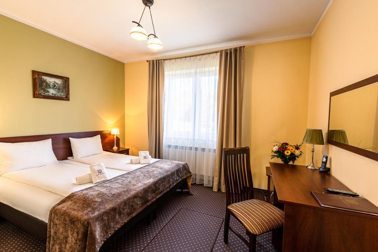 Hotel Kasztelan دوبشيسي المظهر الخارجي الصورة